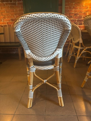 1407999-2 Caféstolar / Bistrostolar – 32 st – med dynor