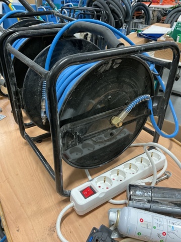 1406982-7 Vagn med tryckluftsslang