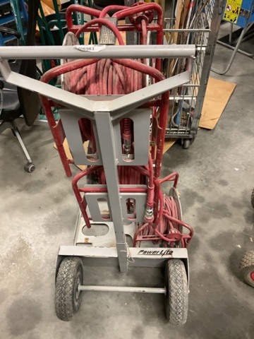 1406983-2 Vagn med tryckluftsslang