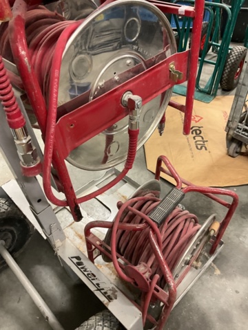 1406983-3 Vagn med tryckluftsslang