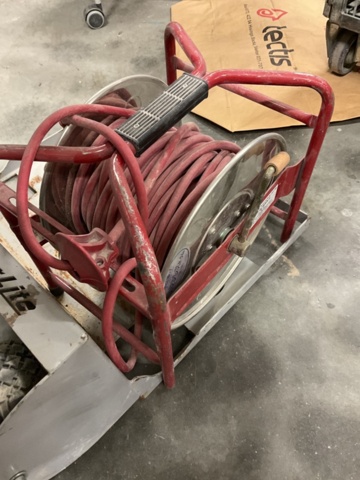 1406983-4 Vagn med tryckluftsslang