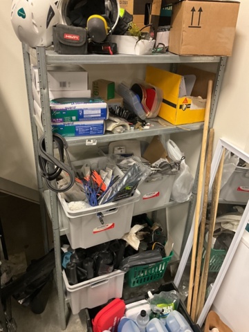 1406985-9 Allt i hyllan