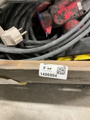 1406994-6 Parti med kablar