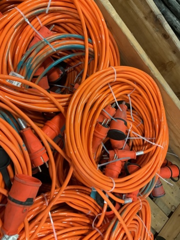 1406997-4 Lot with 1-phase cable IP44 NEW