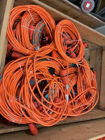 1406997-5 Lot with 1-phase cable IP44 NEW