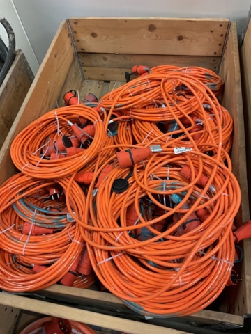 1406997-6 Lot with 1-phase cable IP44 NEW