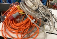 1407012 Diverse kablar och belysning