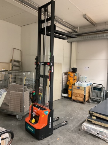 1407054-1 High-rise building DOSAN -2023