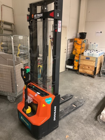 1407054-17 High-rise building DOSAN -2023