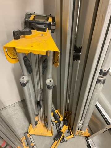 1407068-6 Stativ 3 st - DeWalt