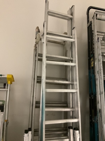 1407076-1 Stegar 4 st