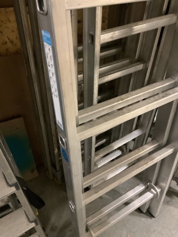 1407076-3 Stegar 4 st