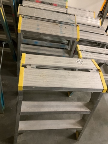 1407081-3 Trappstegar 3 st