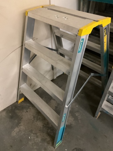 1407082-5 Trappstegar 3 st