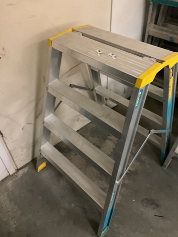 1407083-6 Trappstegar 3 st