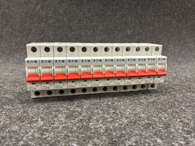 1462984-2 12 st Minibrytare EATON PLS6 1-pol 10A C C10A 6kA