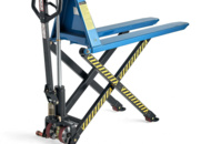 1463402 Scissor lift truck 1500 kg