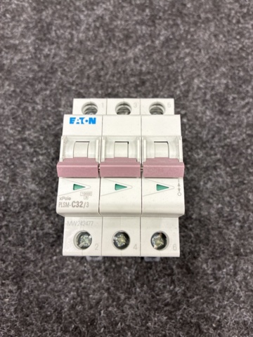 1463149-5 5 pcs. Dwarf switch Eaton 3-pole PLSM-C32/3-MW