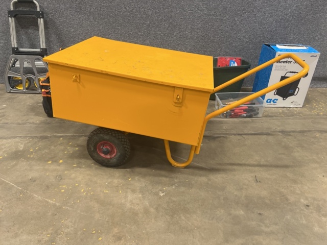 1431611-2 Verktygskista och blandade byggtillbehör