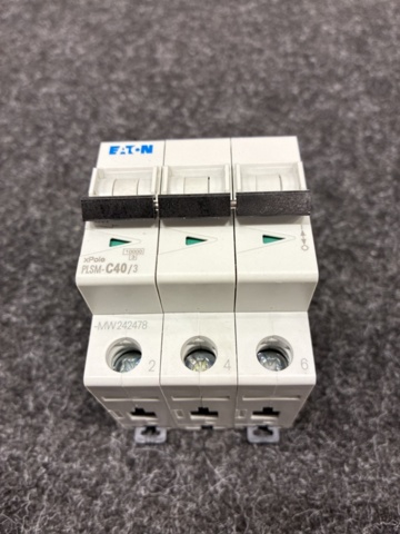 1463209-10 5 st Dvärgbrytare Eaton 3-pol PLSM-C40/3-MW