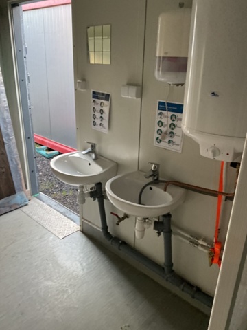 1407136-24 Containerbodar 5 st