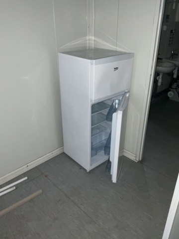 1407136-32 Containerbodar 5 st