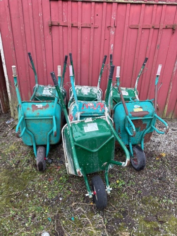 1389110-1 Skottkärror blandat skick 7st