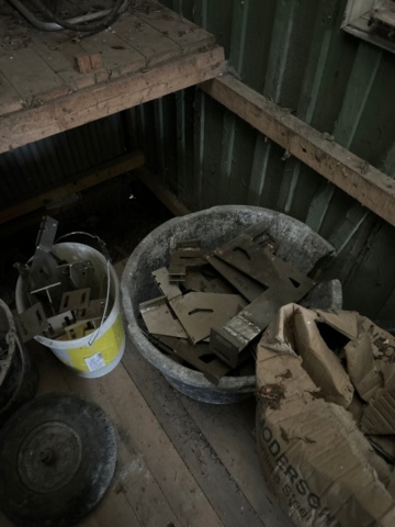 1389111-6 Rätskivor och stor mängd formstämp