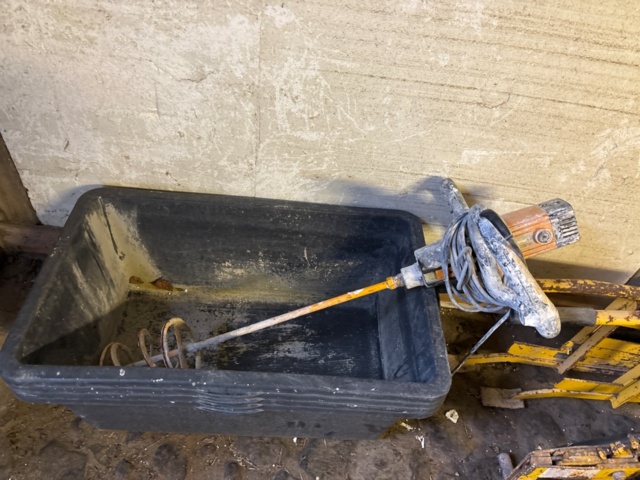 1389112-2 Tegelkapar i varierande skick 12st