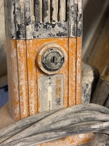 1389112-3 Tegelkapar i varierande skick 12st