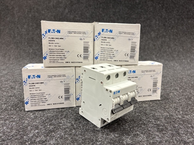 1463237-3 5 pieces Eaton 3-pole PLSM-C40/3-MW dwarf switch