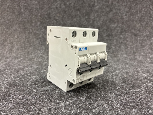 1463237-5 5 pieces Eaton 3-pole PLSM-C40/3-MW dwarf switch