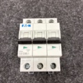 1463237-6 5 pieces Eaton 3-pole PLSM-C40/3-MW dwarf switch