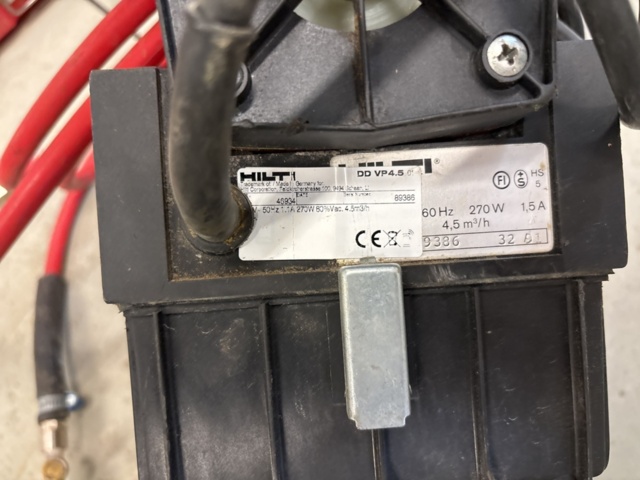 1408587-5 Vacuum pump Hilti DD-VP4.5 and two reciprocating saws from Milwaukee