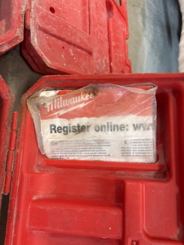 1408587-8 Vacuum pump Hilti DD-VP4.5 and two reciprocating saws from Milwaukee