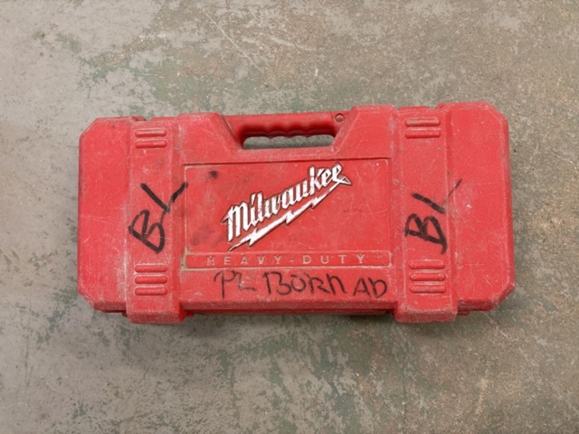 1408587-12 Vacuum pump Hilti DD-VP4.5 and two reciprocating saws from Milwaukee