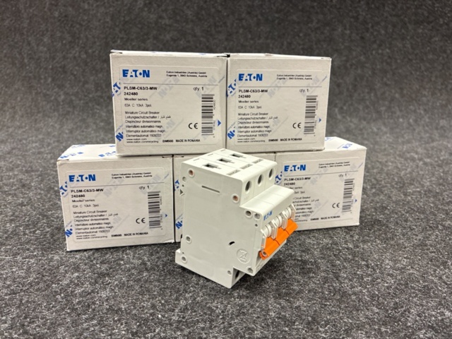 1463307-2 5 st Dvärgbrytare Eaton 3-pol PLSM-C63/3-MW