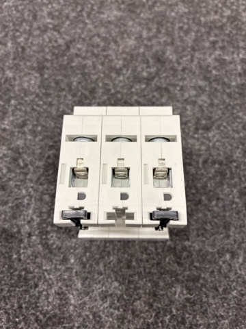 1463307-10 5 st Dvärgbrytare Eaton 3-pol PLSM-C63/3-MW