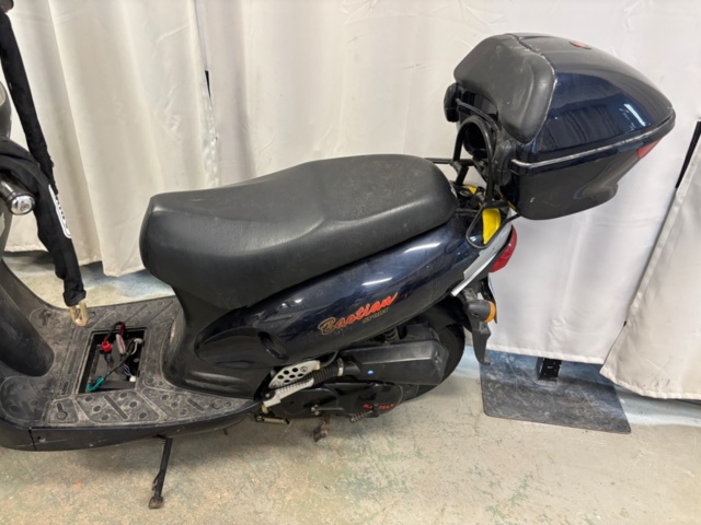 1463761-8 Scooter, Baotian Sport BT49QT-7 0.05 CVT - 2006 (Reparationsobjekt)