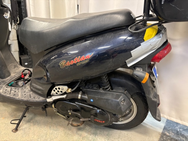 1463761-16 Scooter, Baotian Sport BT49QT-7 0.05 CVT - 2006 (Reparationsobjekt)
