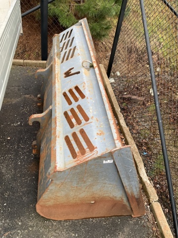 1407195-7 Bucket trim attachment