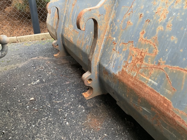 1407195-9 Bucket trim attachment