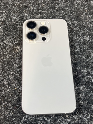 1384592-6 iPhone 15 Pro - Apple