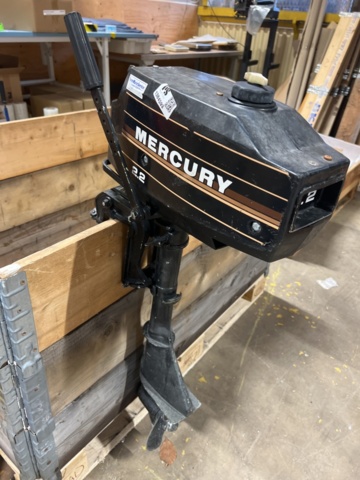 1384593-1 Boat engine - Mercury 2.2