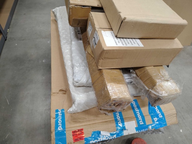 1434781-6 Furniture parts & table components, missing parts