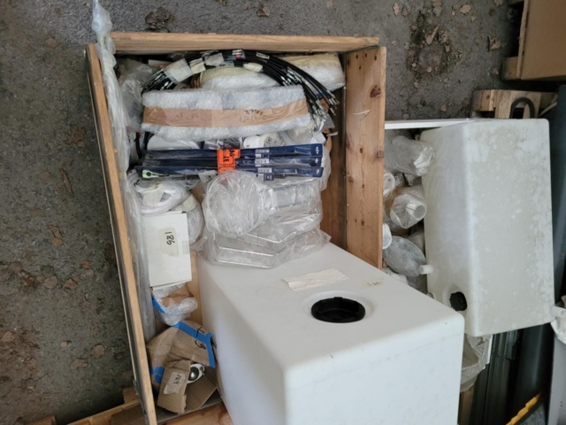 1371147-4 Large lot of boat and marine spare parts - approx. 4,000 parts