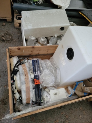 1371147-6 Large lot of boat and marine spare parts - approx. 4,000 parts