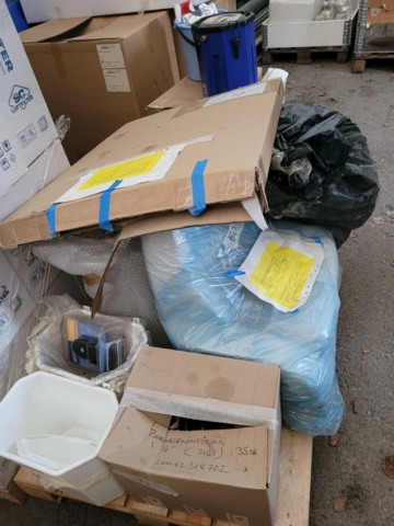 1371147-10 Large lot of boat and marine spare parts - approx. 4,000 parts