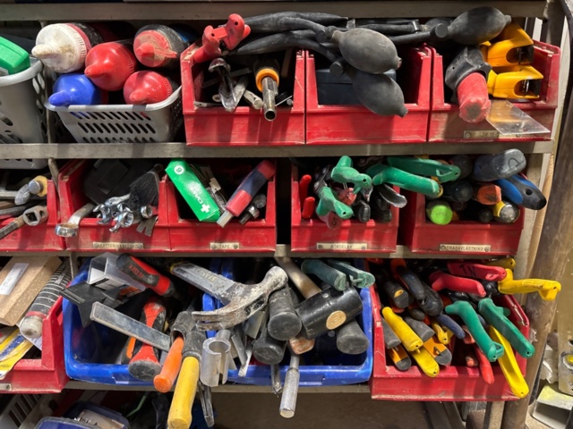 1389120-6 Stor mängd verktyg, borr, hålsågar