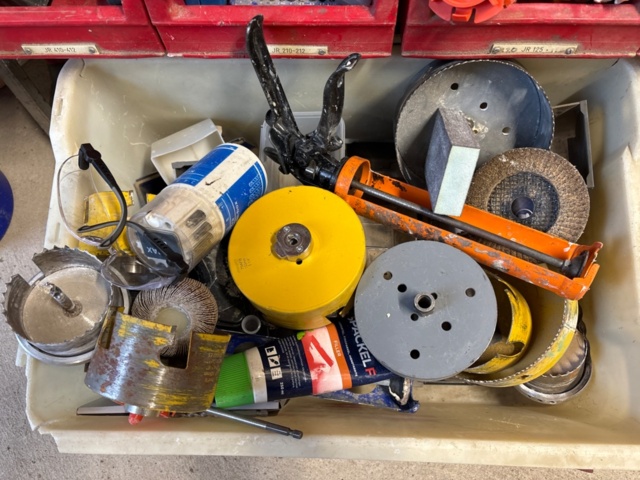 1389120-9 Stor mängd verktyg, borr, hålsågar